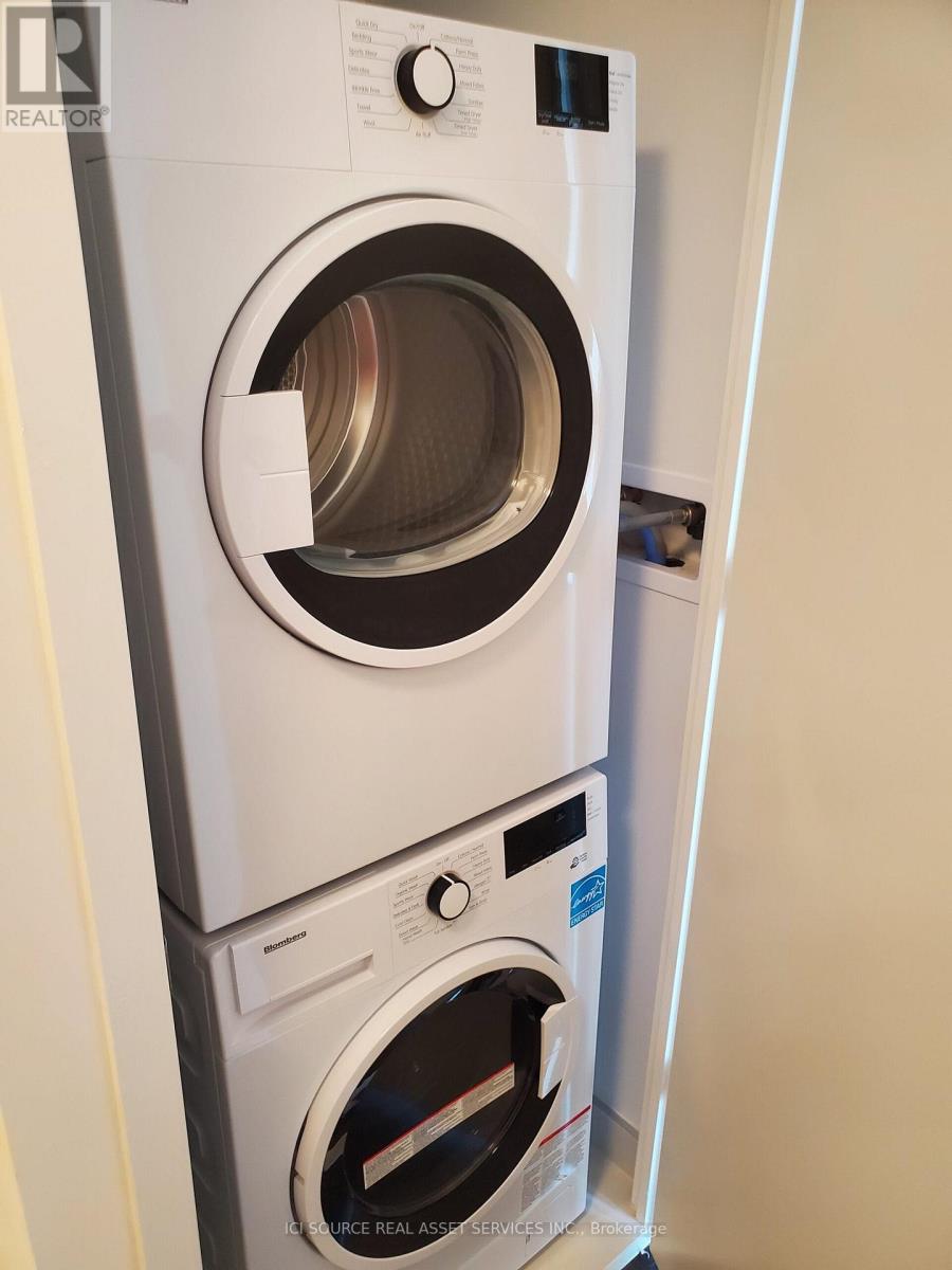 3301 - 3900 Confederation Parkway, Mississauga, Ontario  L5B 0M3 - Photo 10 - W12922456