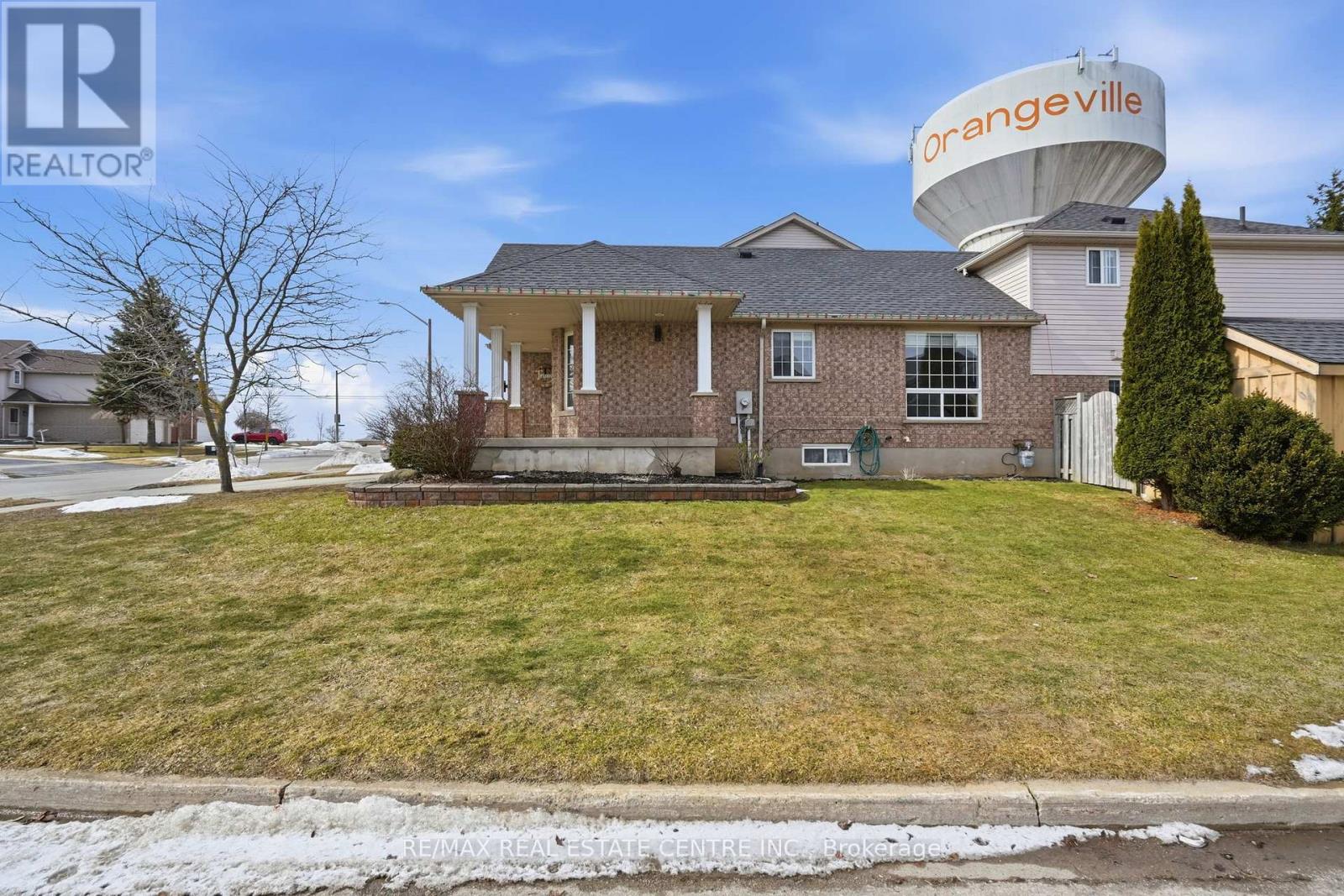 321 Montgomery Boulevard, Orangeville, Ontario  L9W 5G7 - Photo 5 - W12922484