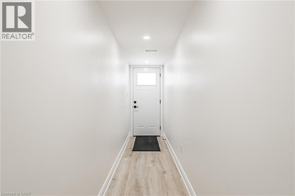 895 Maple Avenue Unit# 101, Burlington, Ontario  L7S 2H7 - Photo 3 - 40814180