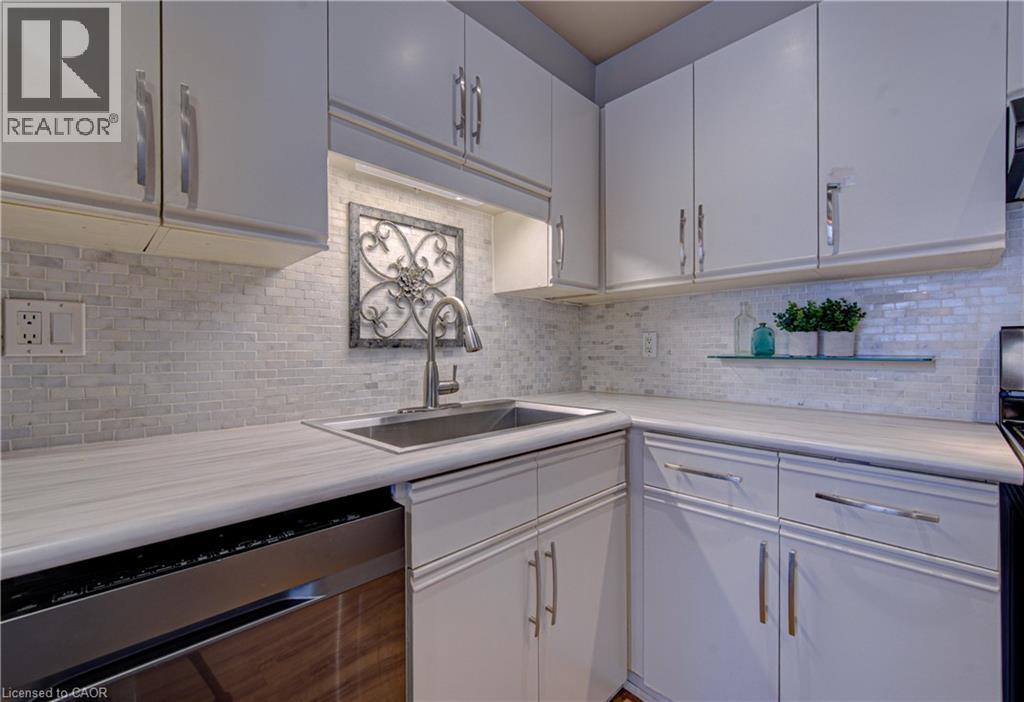 54 Green Valley Drive Unit# 12, Kitchener, Ontario  N2P 1Z9 - Photo 13 - 40814029