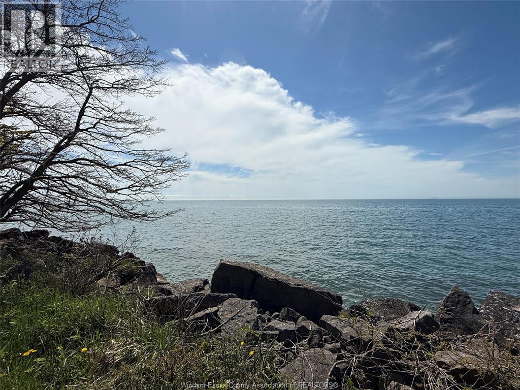 MLS# 26006263: 20 Patsy LANE, Pelee Island, Canada