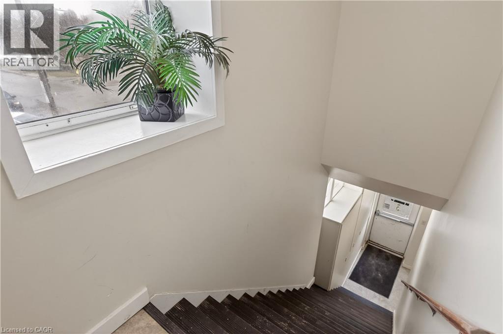 3 St Andrew Street Unit# 2, Ingersoll, Ontario  N5C 2T1 - Photo 4 - 40814833