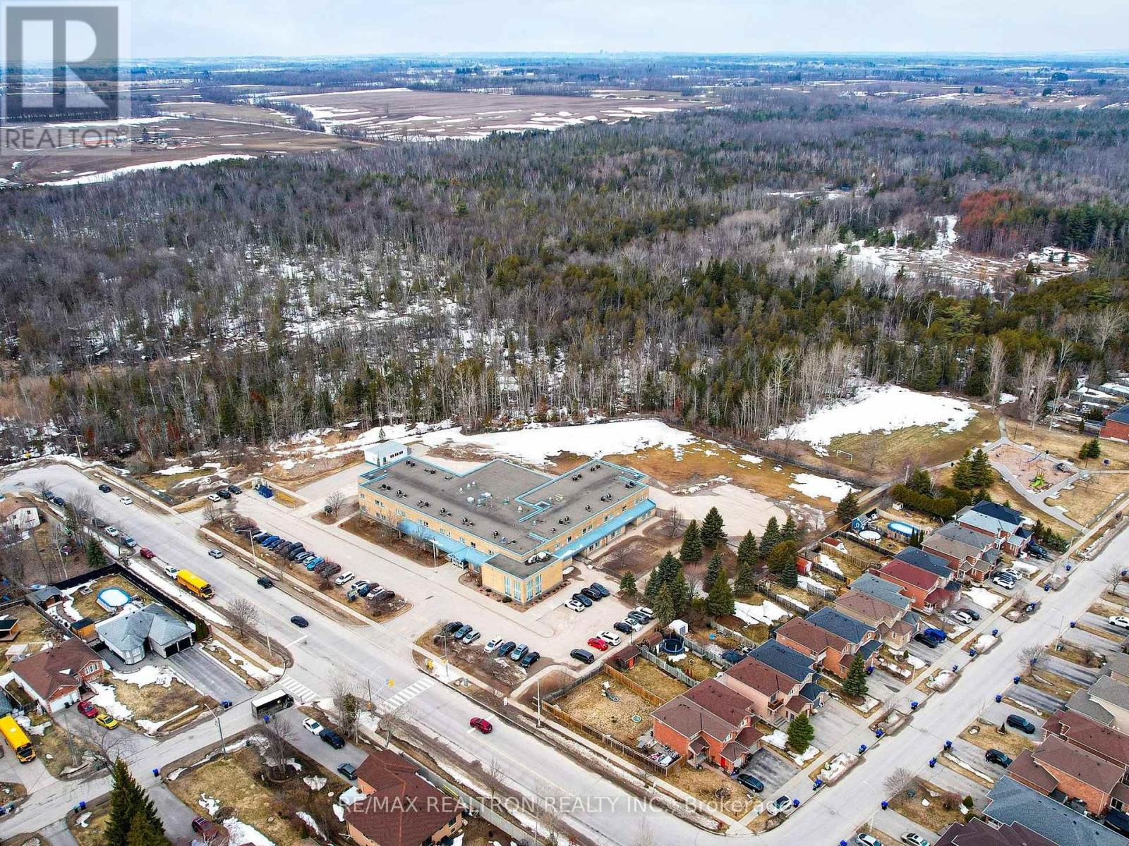 2264 Jack Crescent, Innisfil, Ontario  L9S 2C8 - Photo 38 - N12922492