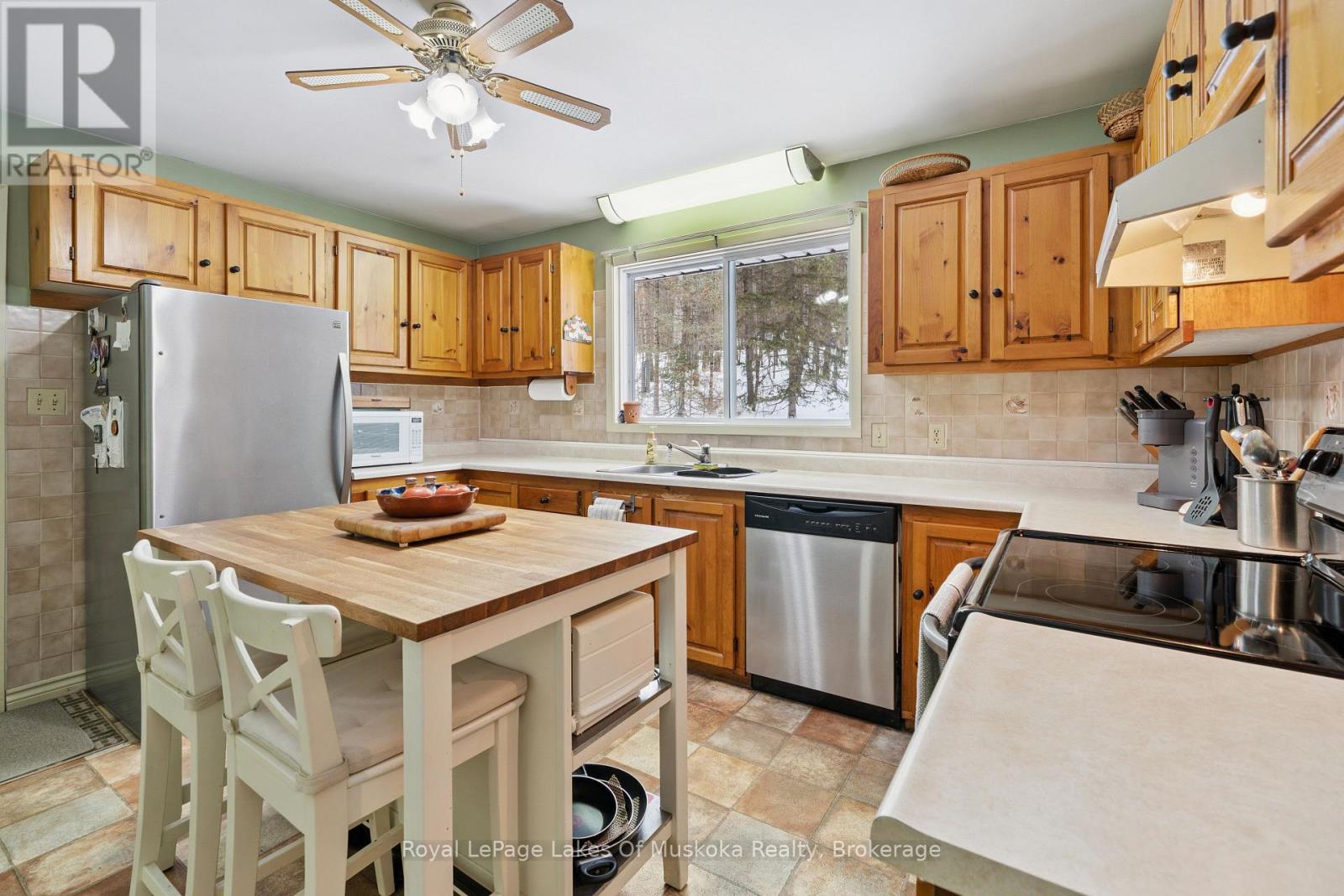 34 Jenner Court, Huntsville, Ontario  P0B 1L0 - Photo 11 - X12922558