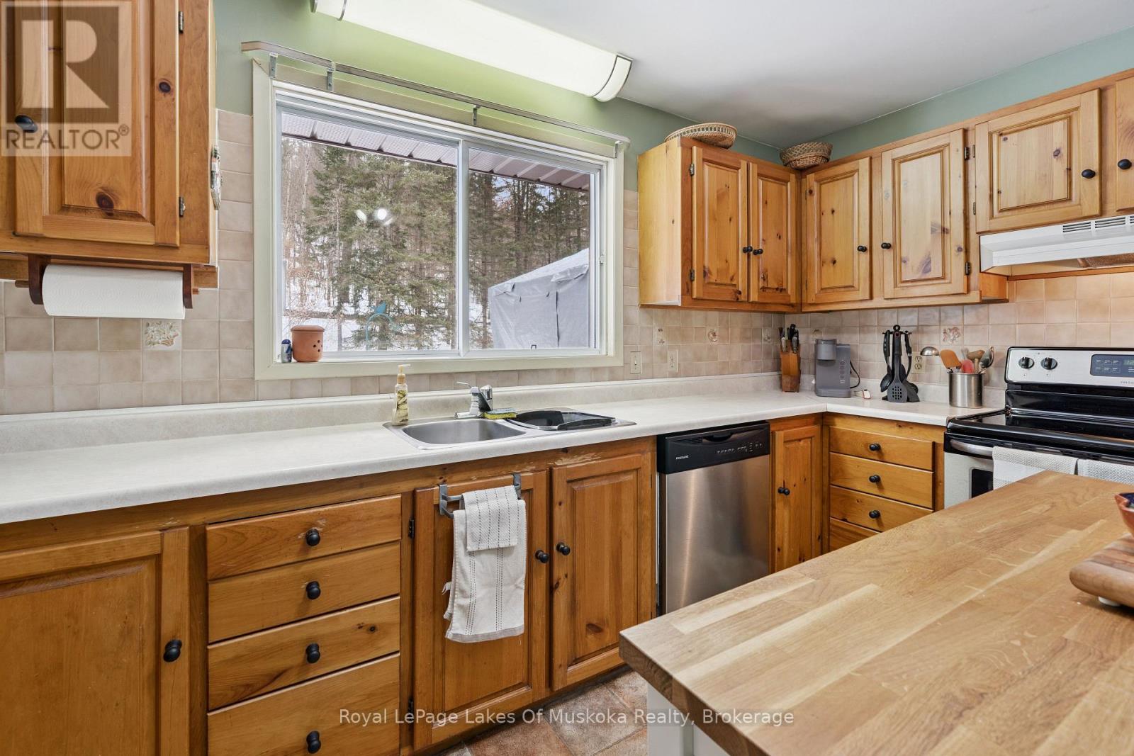 34 Jenner Court, Huntsville, Ontario  P0B 1L0 - Photo 12 - X12922558