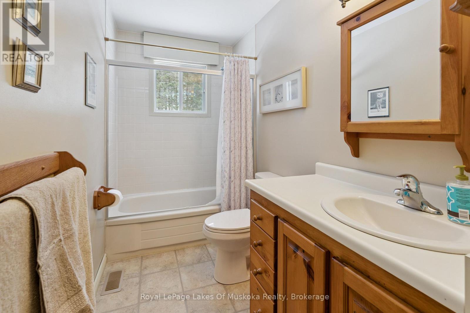 34 Jenner Court, Huntsville, Ontario  P0B 1L0 - Photo 20 - X12922558