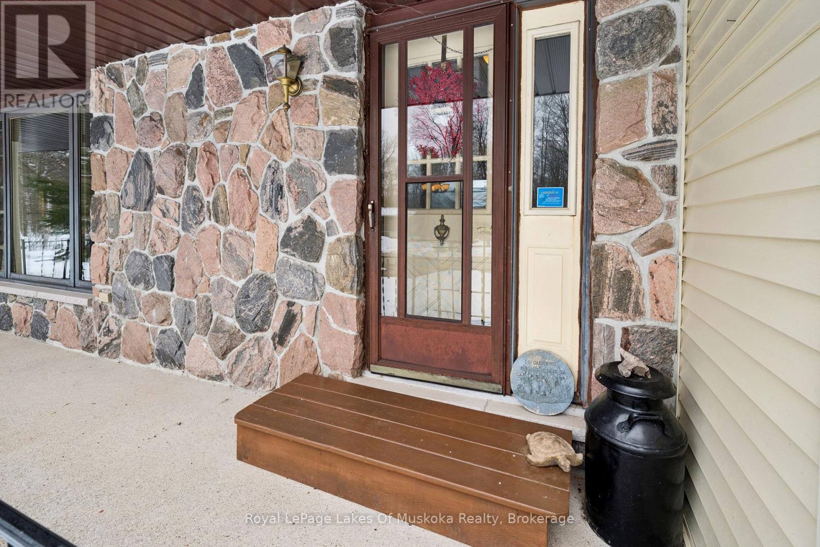 34 Jenner Court, Huntsville, Ontario  P0B 1L0 - Photo 3 - X12922558