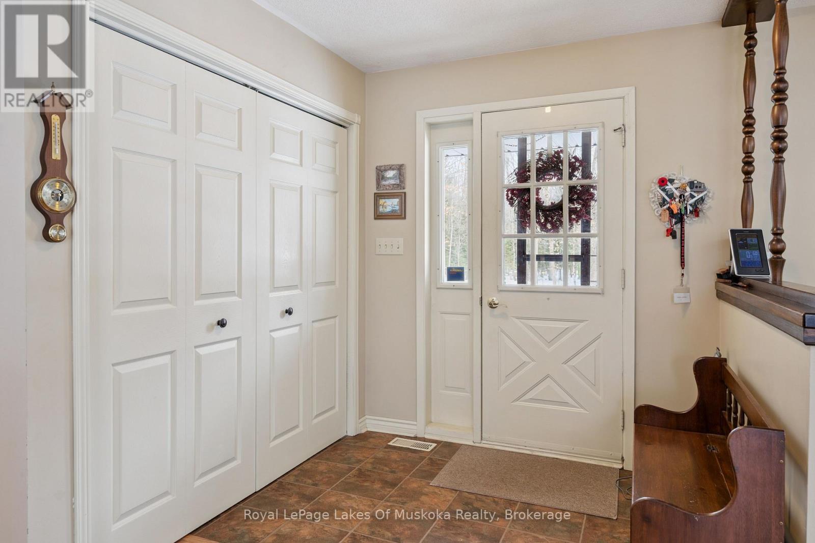 34 Jenner Court, Huntsville, Ontario  P0B 1L0 - Photo 4 - X12922558