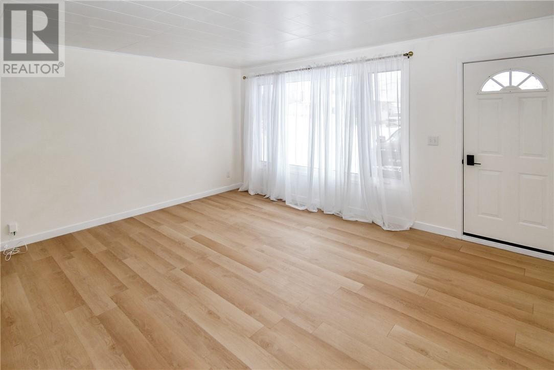 227 Charette Ave, Chelmsford, Ontario  P0M 1L0 - Photo 13 - 2126907