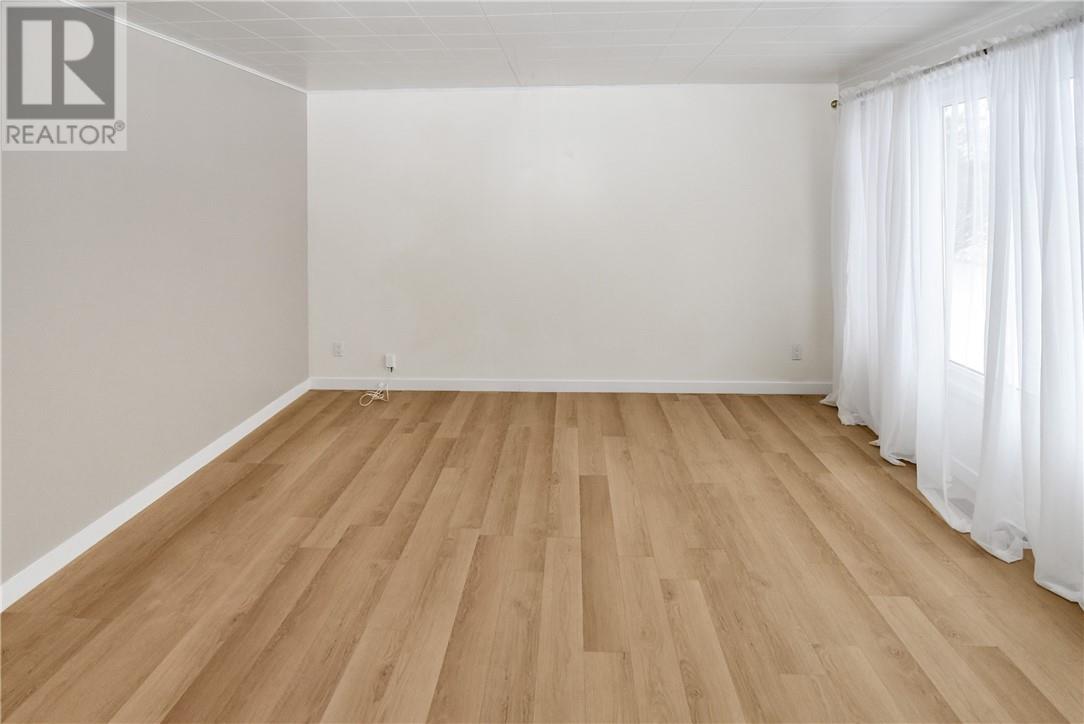 227 Charette Ave, Chelmsford, Ontario  P0M 1L0 - Photo 15 - 2126907