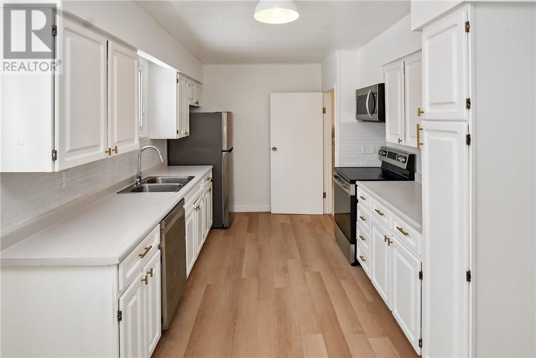 227 Charette Ave, Chelmsford, Ontario  P0M 1L0 - Photo 8 - 2126907