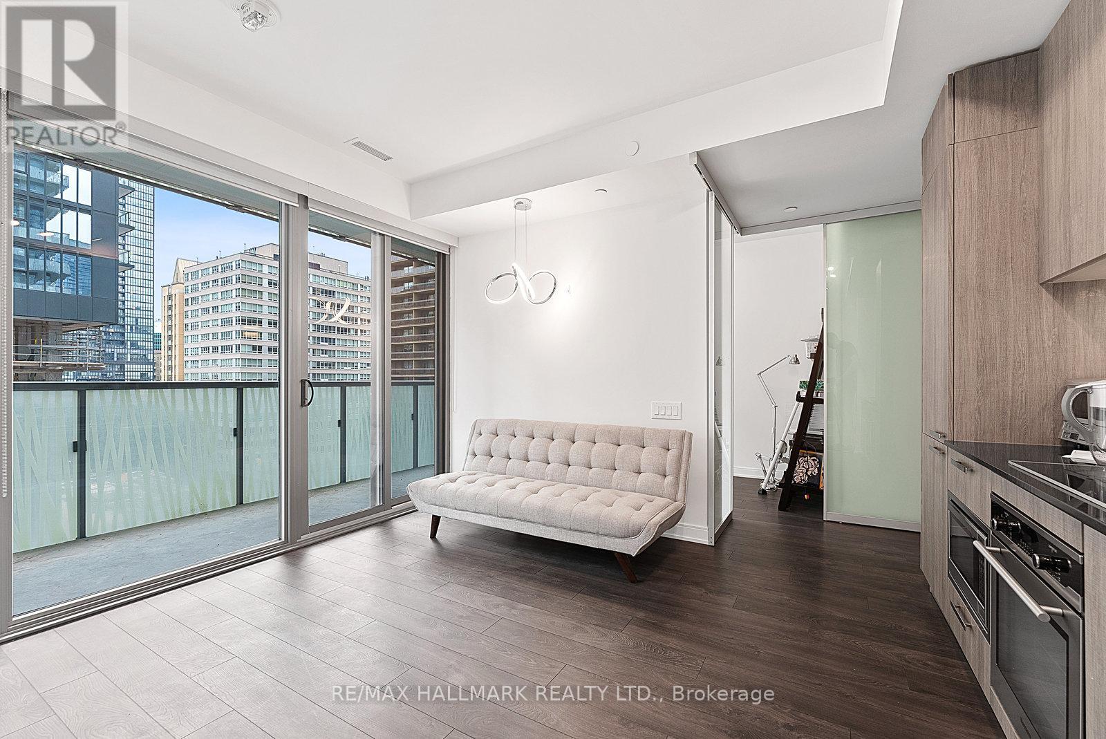 601 - 50 Charles Street E, Toronto, Ontario  M4Y 0C3 - Photo 5 - C12922506