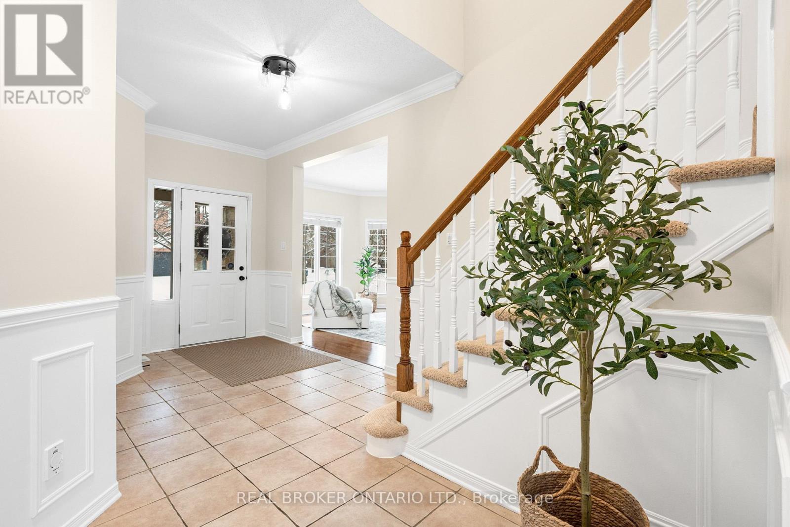 41 Golder's Green Lane, Ottawa, Ontario  K2J 5G2 - Photo 6 - X12922550