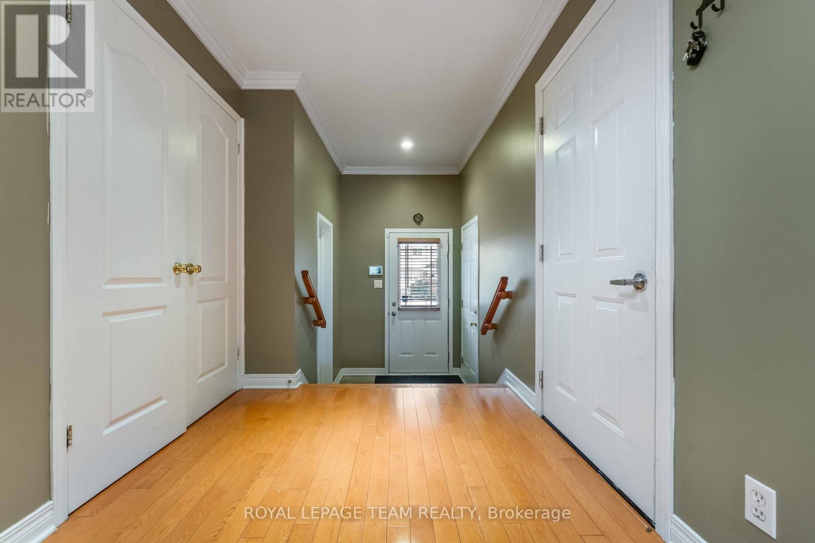 191 Deerfox Drive, Ottawa, Ontario  K2J 4W8 - Photo 3 - X12922552