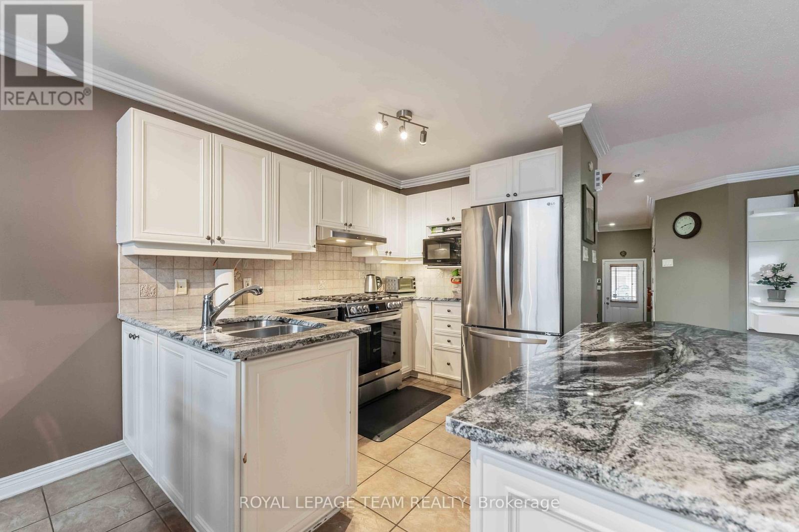 191 Deerfox Drive, Ottawa, Ontario  K2J 4W8 - Photo 9 - X12922552