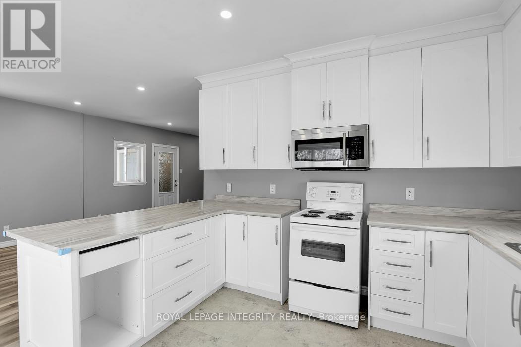 75 St. George Street E, North Glengarry, Ontario  K0C 1A0 - Photo 8 - X12922560