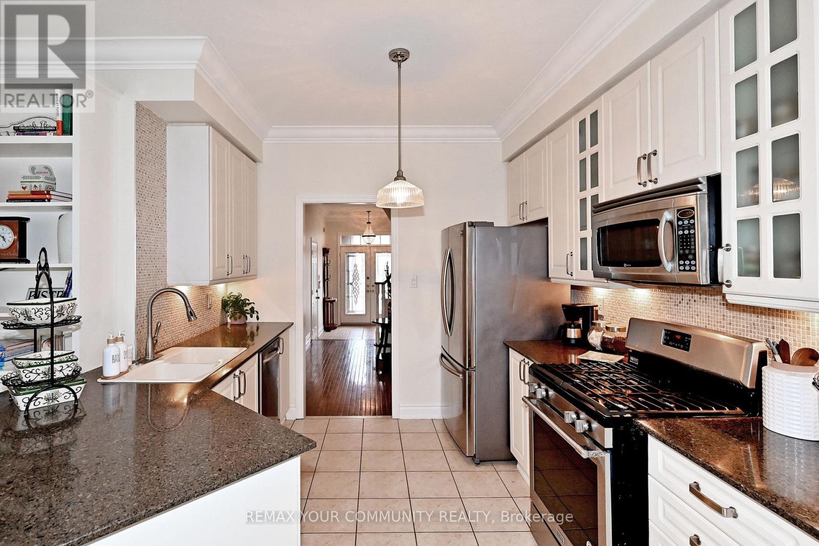 55 Carriage House Court, Richmond Hill, Ontario  L4E 4V3 - Photo 23 - N12922524