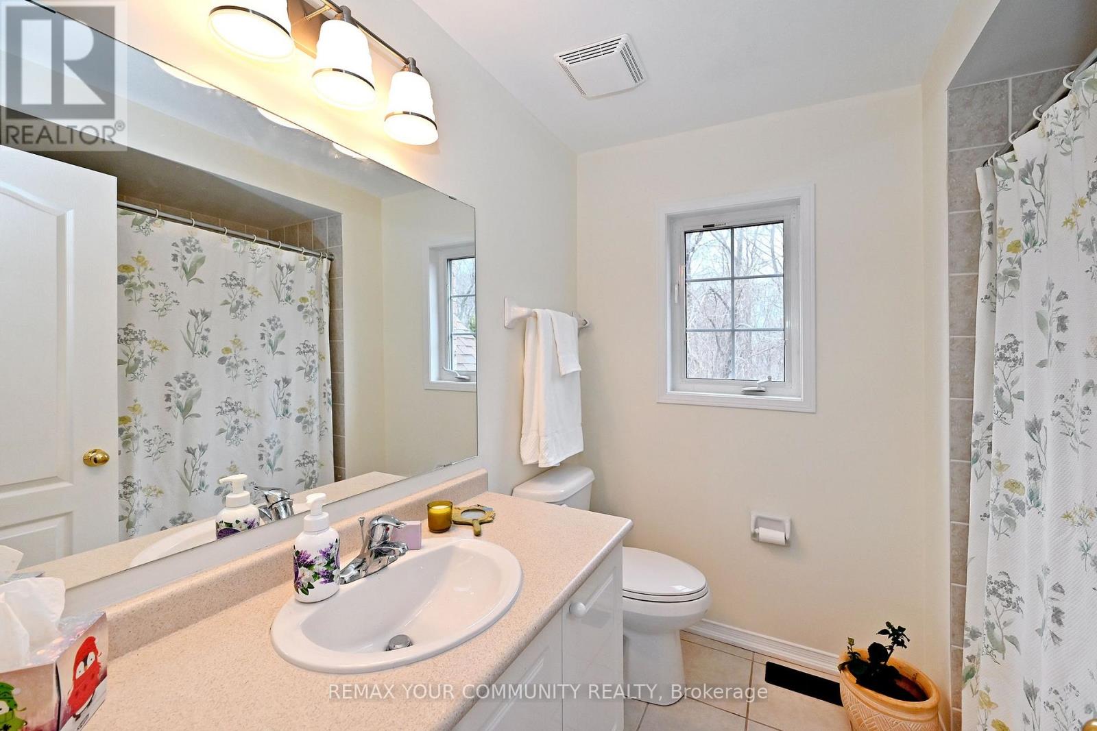 55 Carriage House Court, Richmond Hill, Ontario  L4E 4V3 - Photo 34 - N12922524