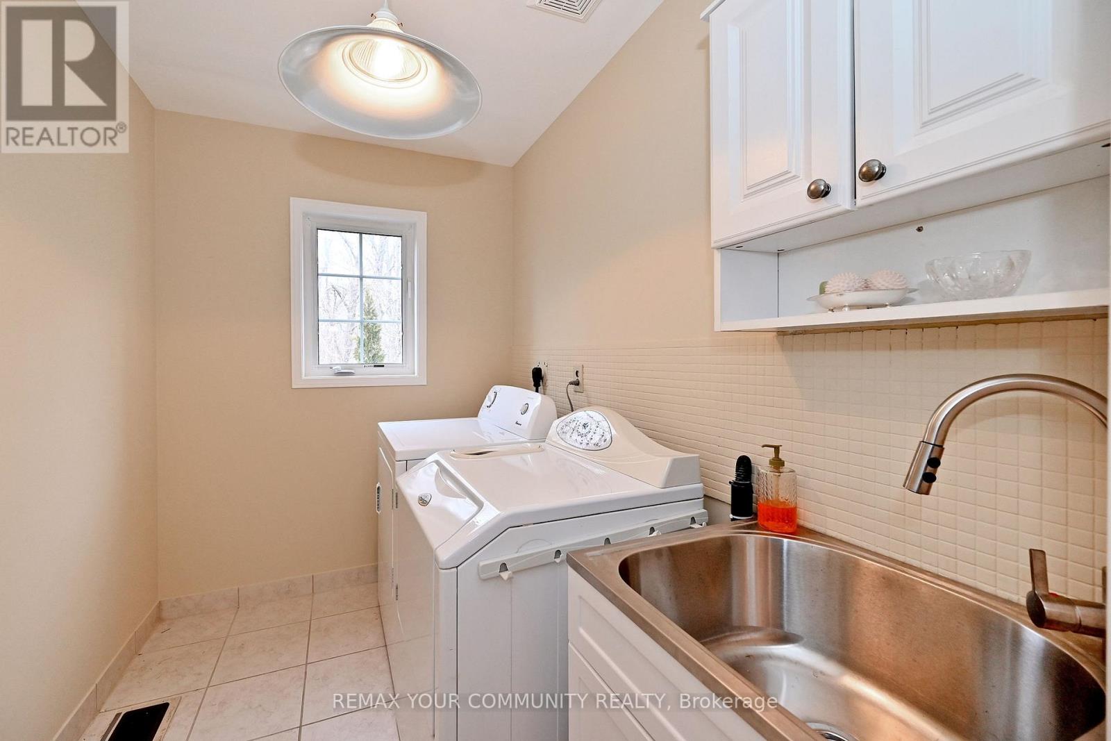 55 Carriage House Court, Richmond Hill, Ontario  L4E 4V3 - Photo 36 - N12922524