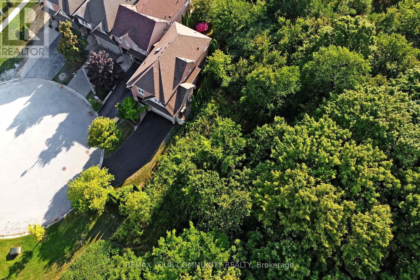 55 Carriage House Court, Richmond Hill, Ontario  L4E 4V3 - Photo 48 - N12922524