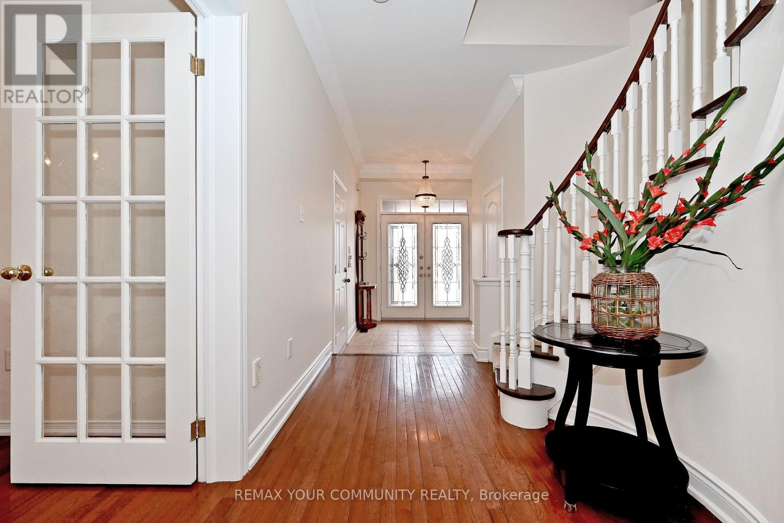 55 Carriage House Court, Richmond Hill, Ontario  L4E 4V3 - Photo 8 - N12922524