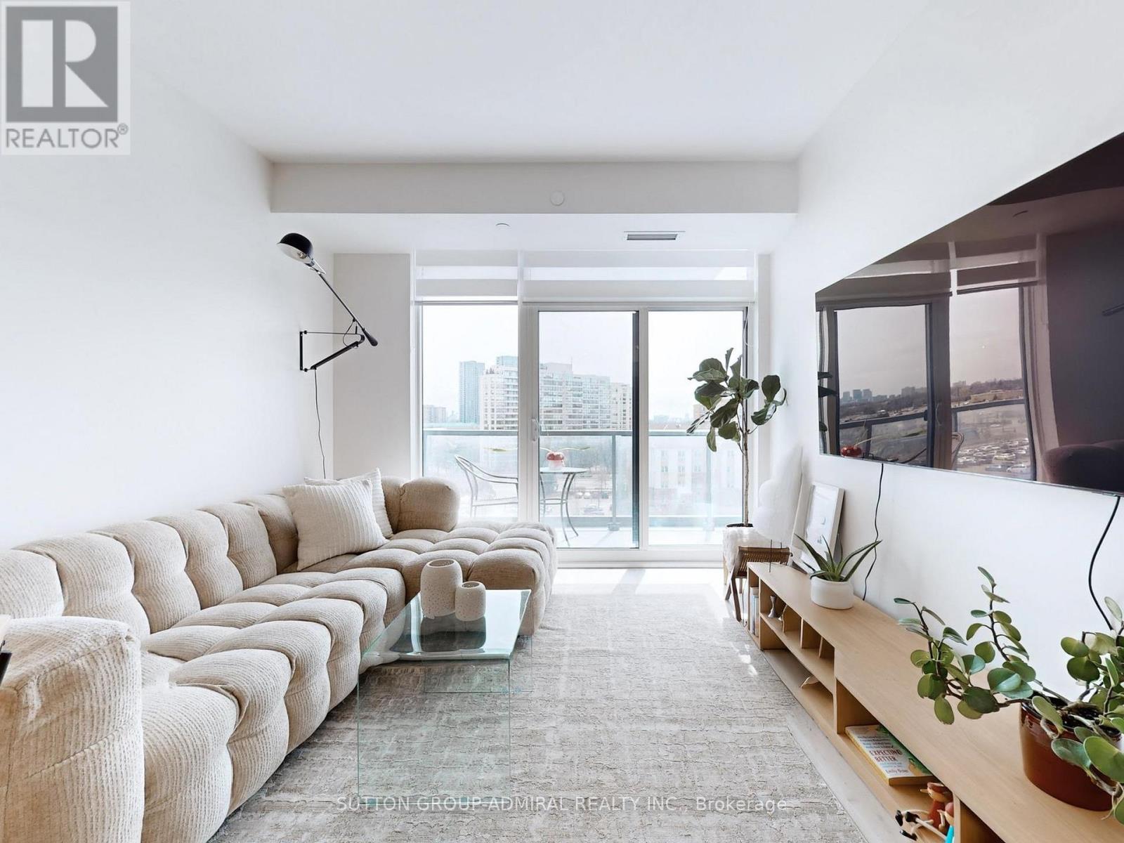 706 - 20 Gatineau Drive, Vaughan, Ontario  L4J 0L2 - Photo 2 - N12922526