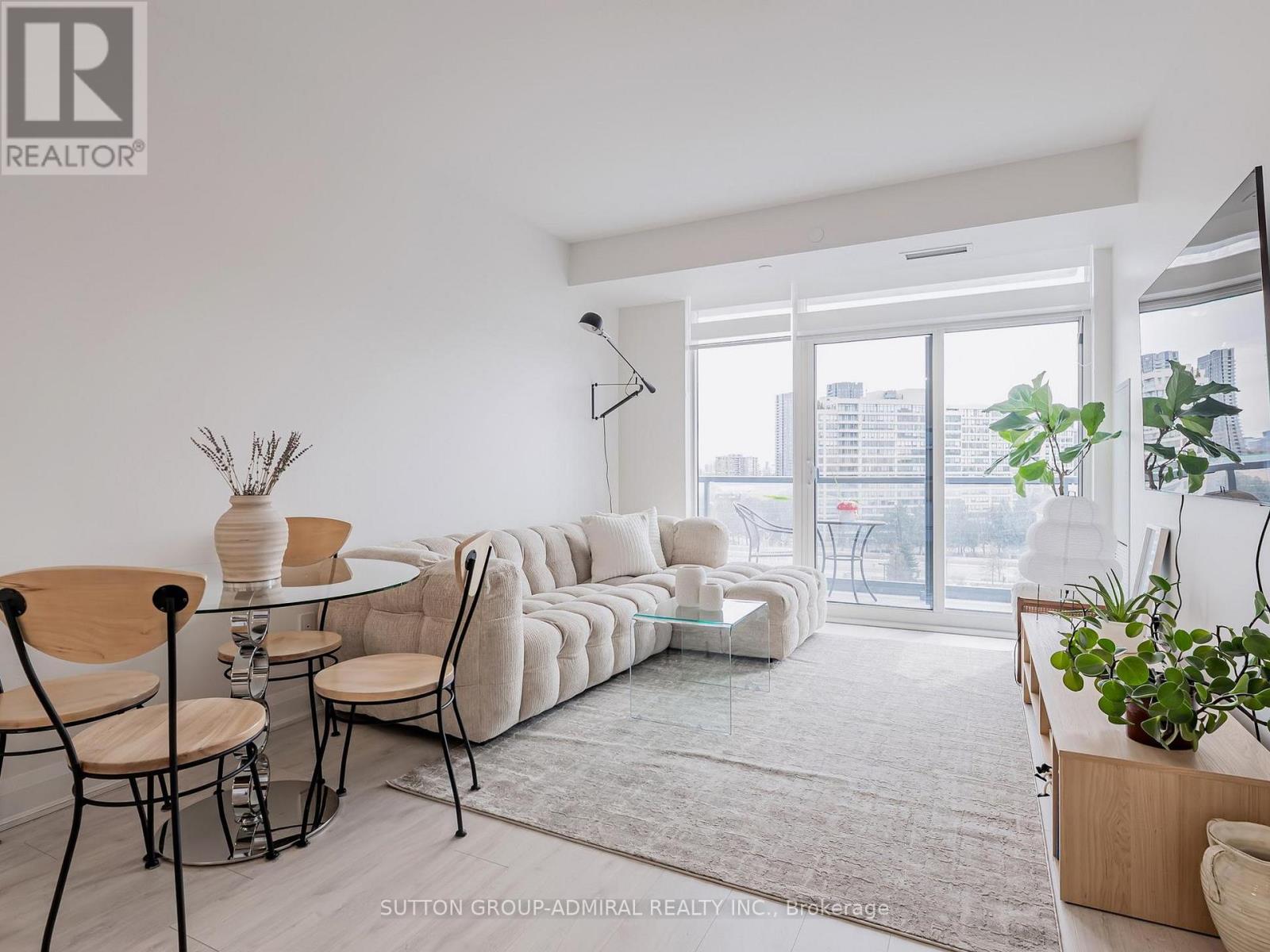 706 - 20 Gatineau Drive, Vaughan, Ontario  L4J 0L2 - Photo 6 - N12922526