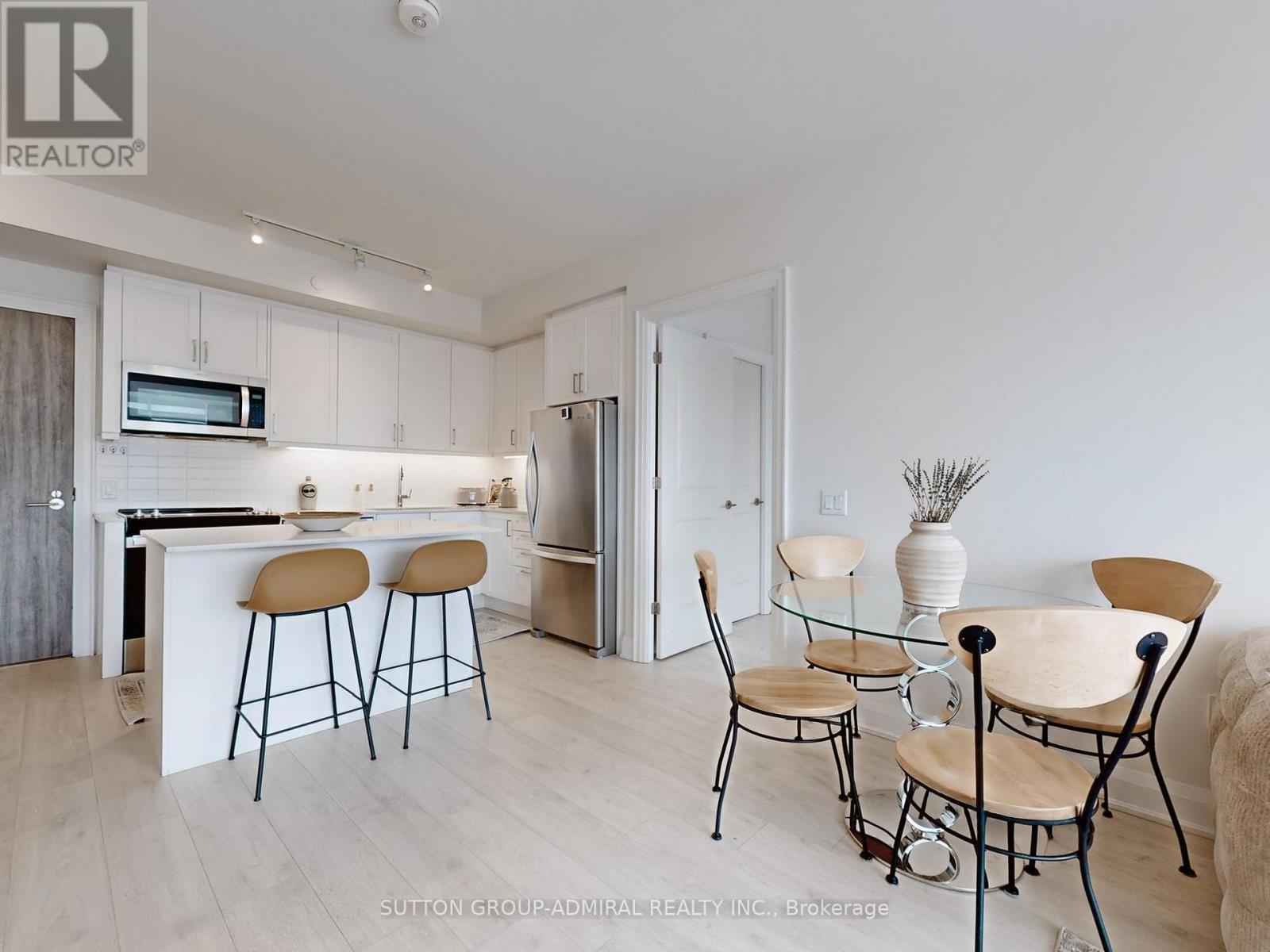 706 - 20 Gatineau Drive, Vaughan, Ontario  L4J 0L2 - Photo 7 - N12922526