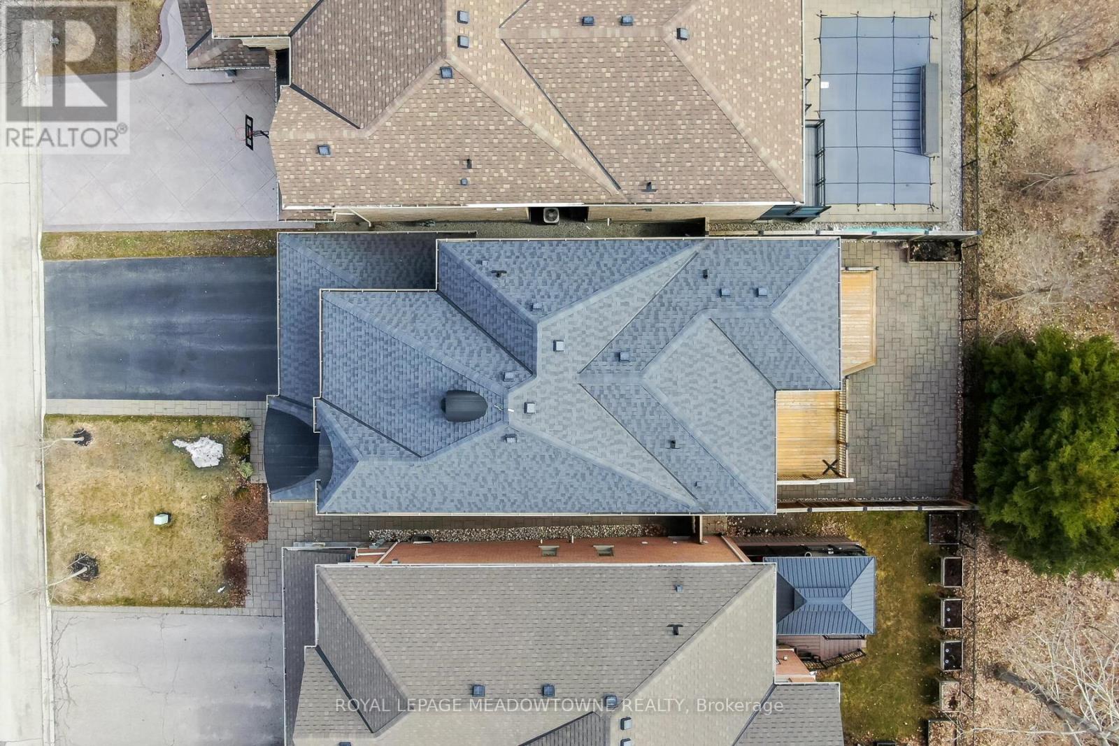 10 Silver Pond Drive, Halton Hills, Ontario  L7G 6L9 - Photo 39 - W12922512