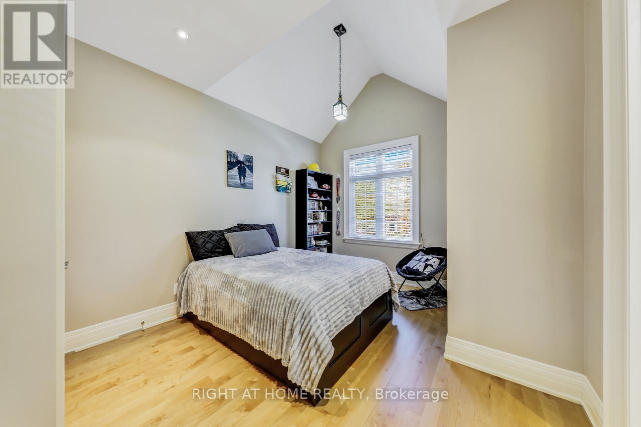 3 Westrose Avenue, Toronto, Ontario  M8X 1Z9 - Photo 12 - W12922518