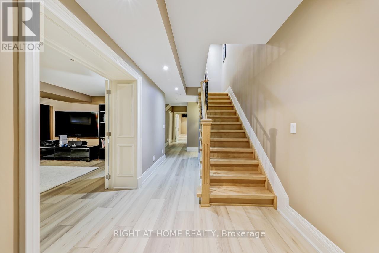 3 Westrose Avenue, Toronto, Ontario  M8X 1Z9 - Photo 21 - W12922518