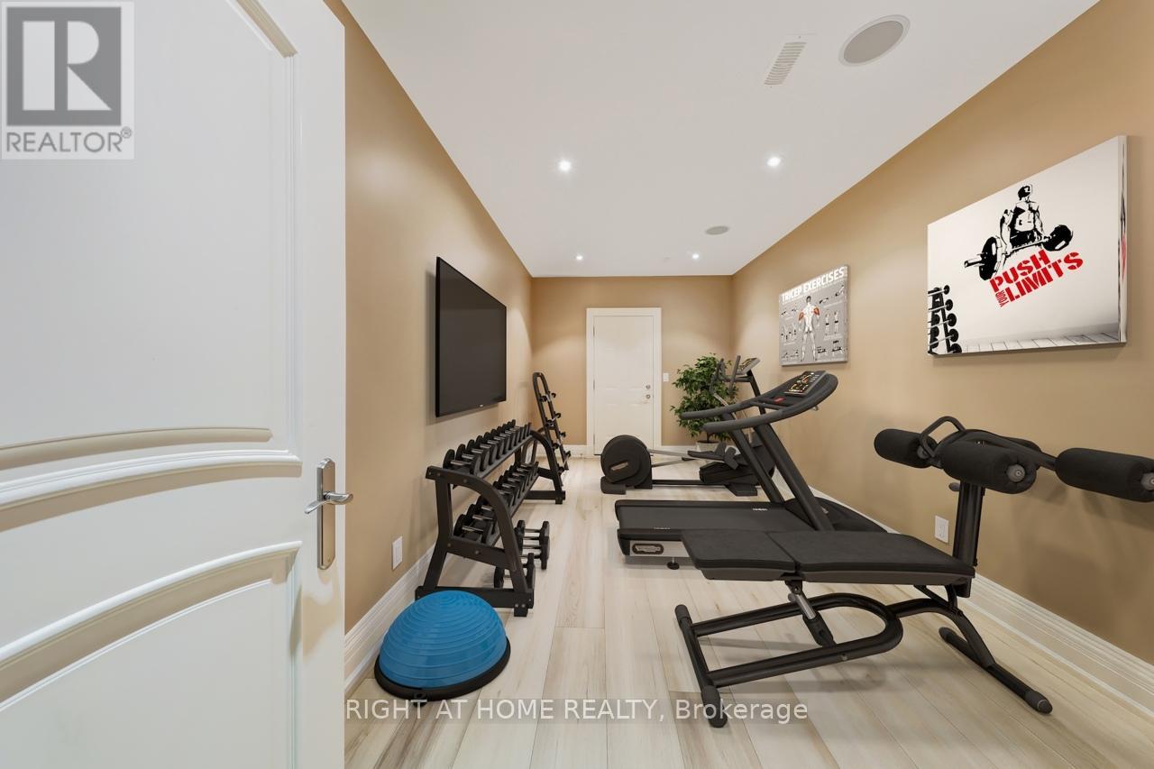 3 Westrose Avenue, Toronto, Ontario  M8X 1Z9 - Photo 27 - W12922518