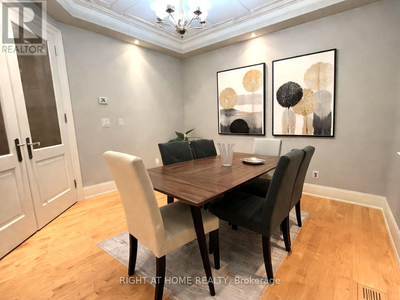 3 Westrose Avenue, Toronto, Ontario  M8X 1Z9 - Photo 5 - W12922518