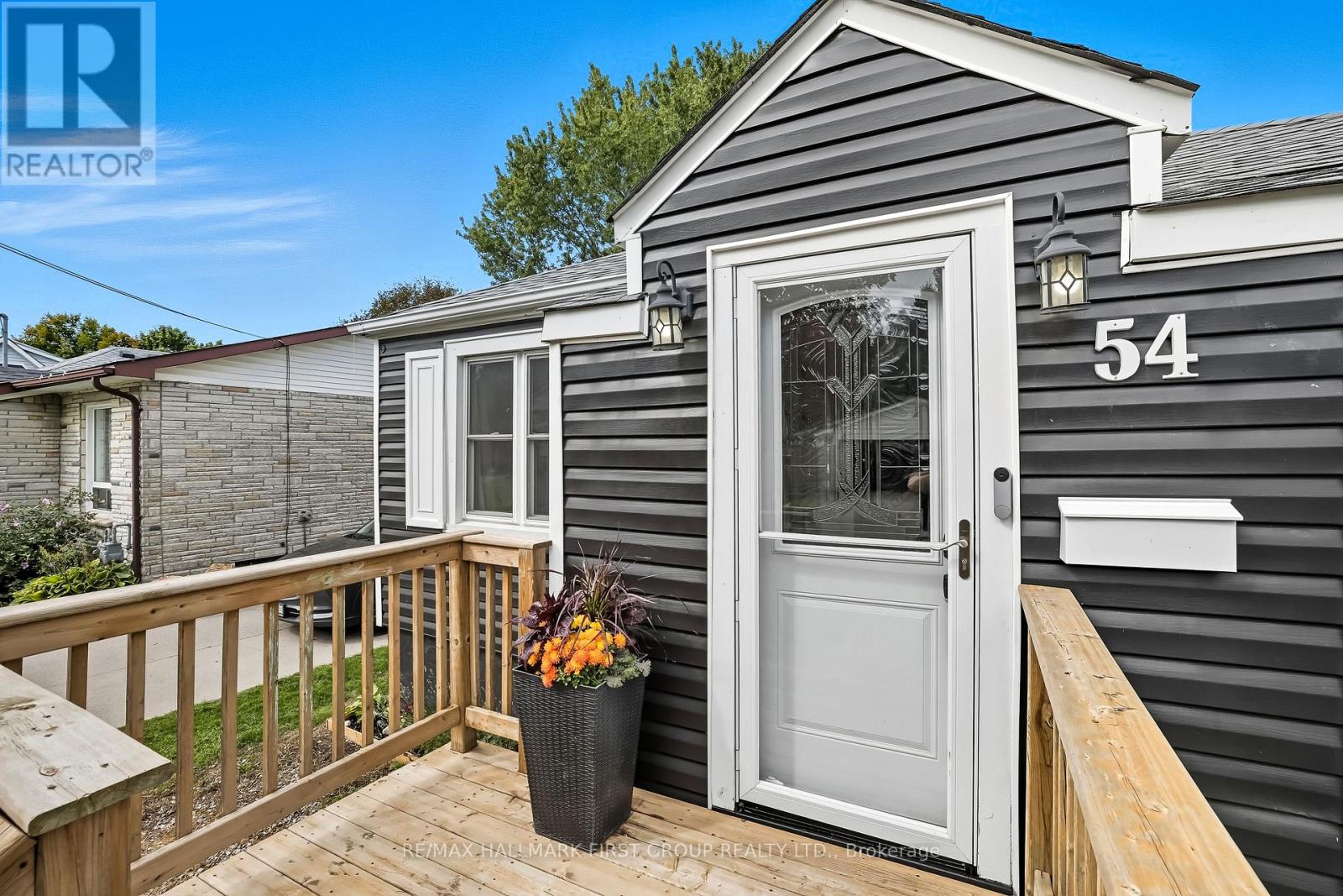 54 Harcourt Street, Port Hope, Ontario  L1A 1M4 - Photo 2 - X12922532