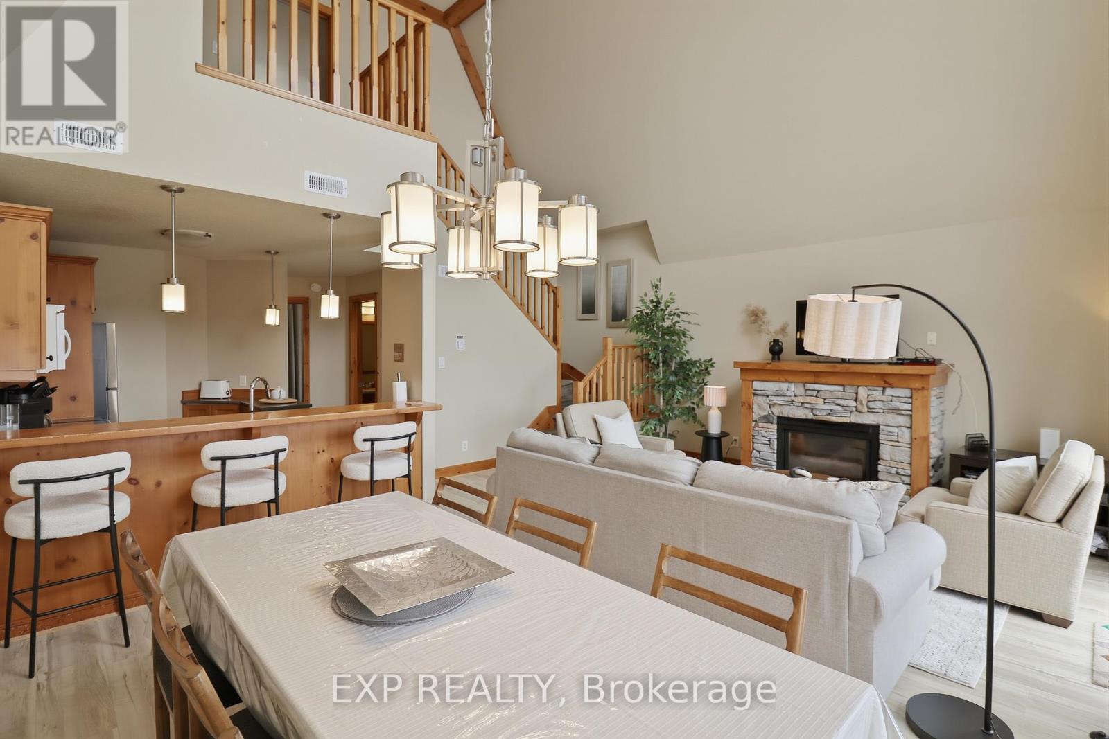 222 - 170 Snowbridge Way, Blue Mountains, Ontario  L9Y 0V1 - Photo 12 - X12922548