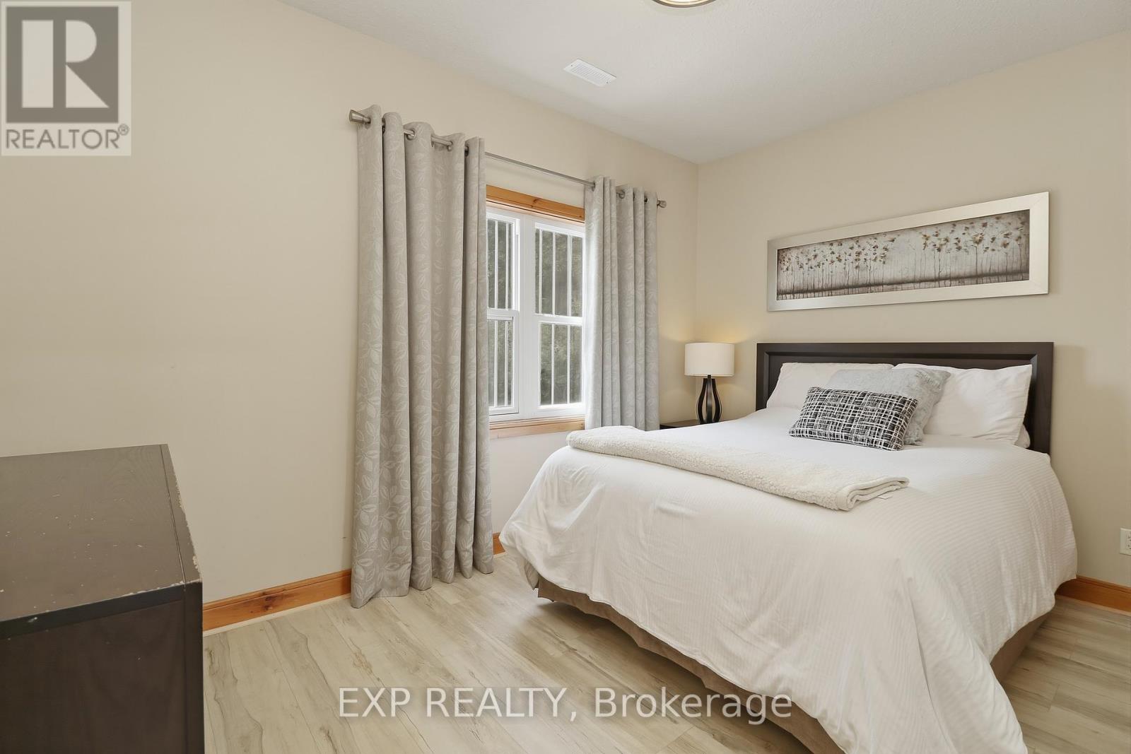 222 - 170 Snowbridge Way, Blue Mountains, Ontario  L9Y 0V1 - Photo 16 - X12922548