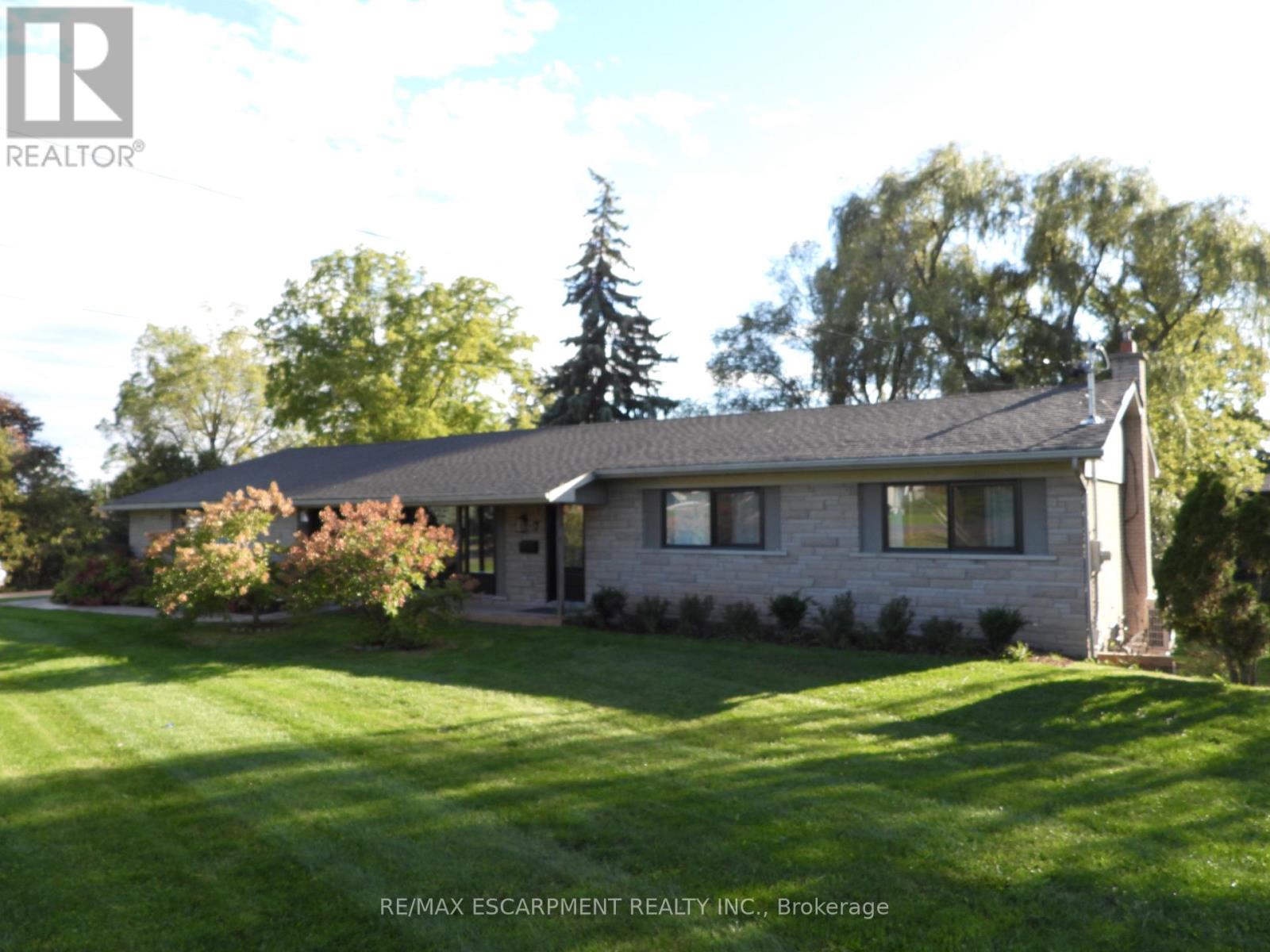 Basement - 7 Bayview Avenue, Hamilton, Ontario  L9H 7G4 - Photo 1 - X12922564