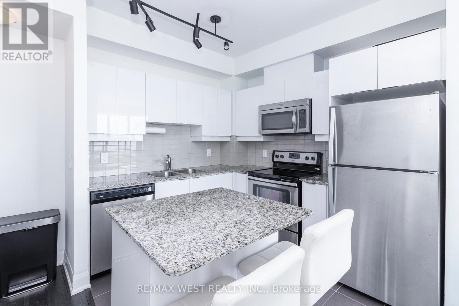 2303 - 2910 Highway 7 Road, Vaughan, Ontario  L4K 0H8 - Photo 12 - N12921572