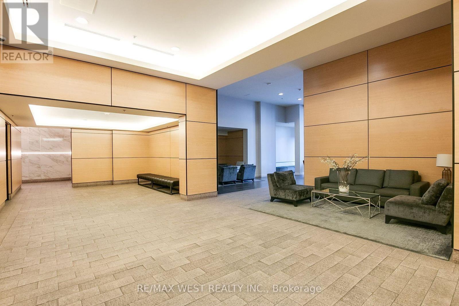 2303 - 2910 Highway 7 Road, Vaughan, Ontario  L4K 0H8 - Photo 5 - N12921572