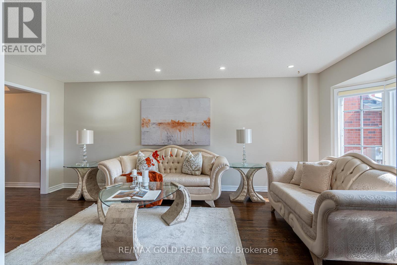 87 Sprucelands Avenue, Brampton, Ontario  L6R 1N3 - Photo 4 - W12917770