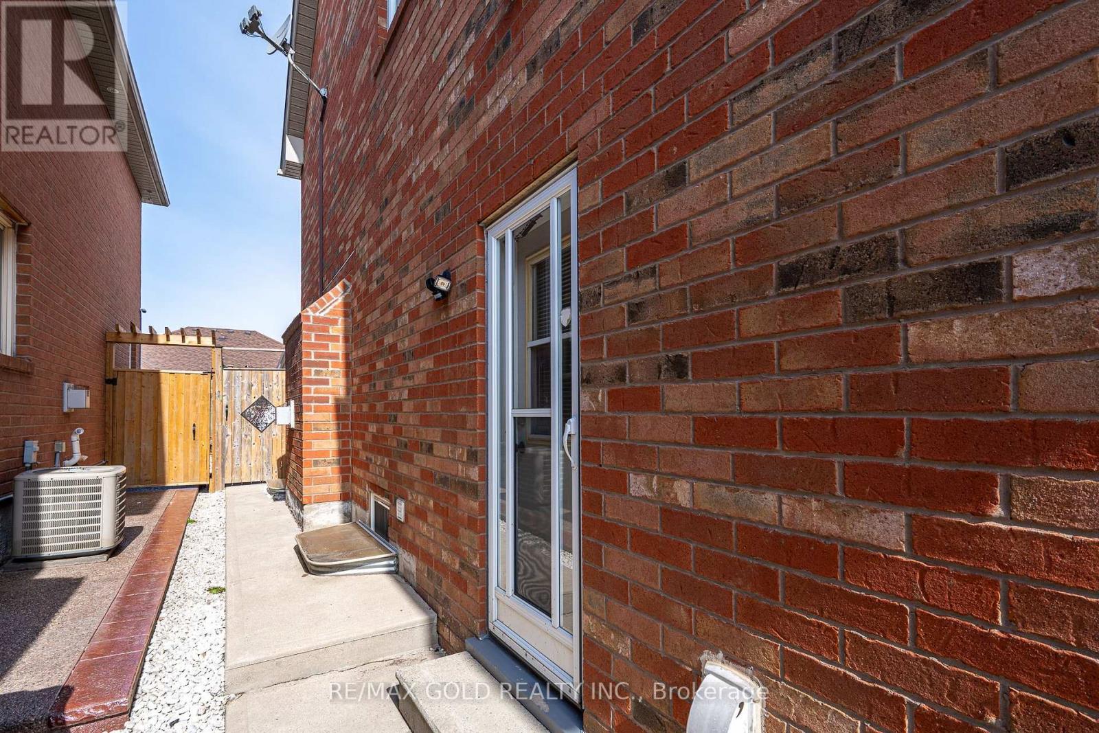 87 Sprucelands Avenue, Brampton, Ontario  L6R 1N3 - Photo 41 - W12917770