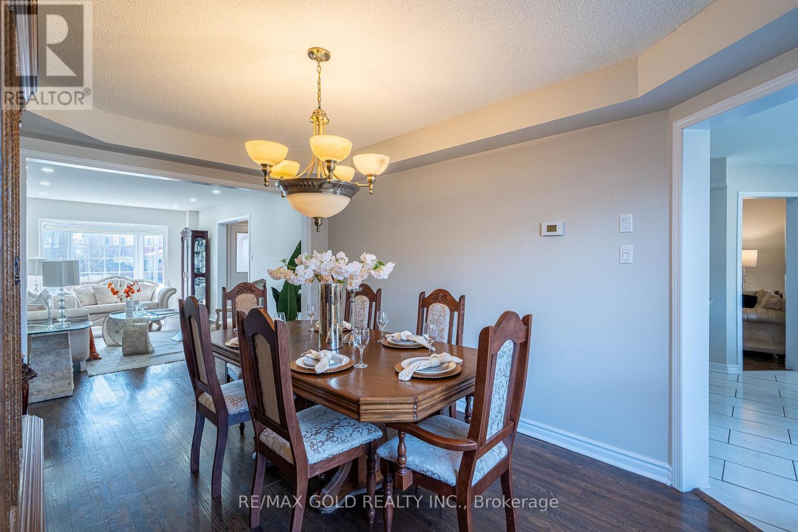 87 Sprucelands Avenue, Brampton, Ontario  L6R 1N3 - Photo 8 - W12917770