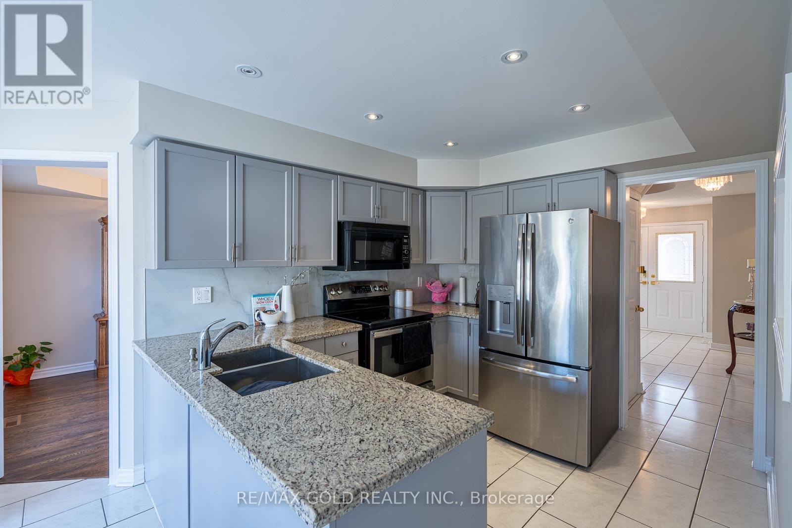 87 Sprucelands Avenue, Brampton, Ontario  L6R 1N3 - Photo 10 - W12917770