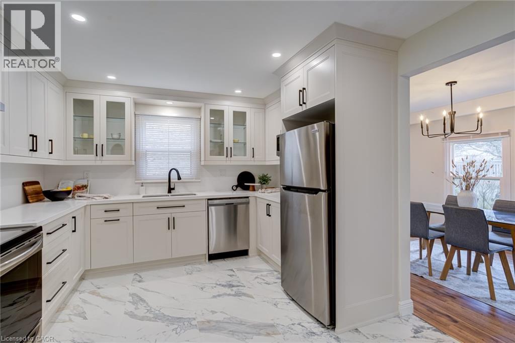 1252 Lakeview Drive, Oakville, Ontario  L6H 2M8 - Photo 7 - 40806713