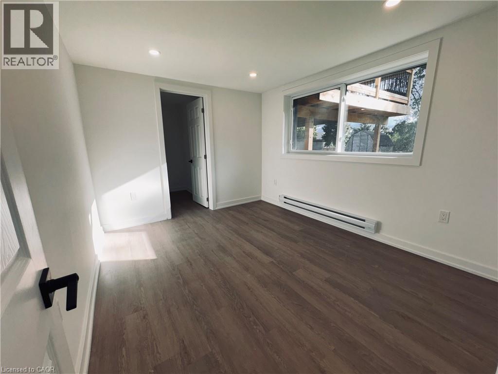 7 Bayview Avenue Unit# Basement, Waterdown, Ontario  L9H 7G4 - Photo 12 - 40815102