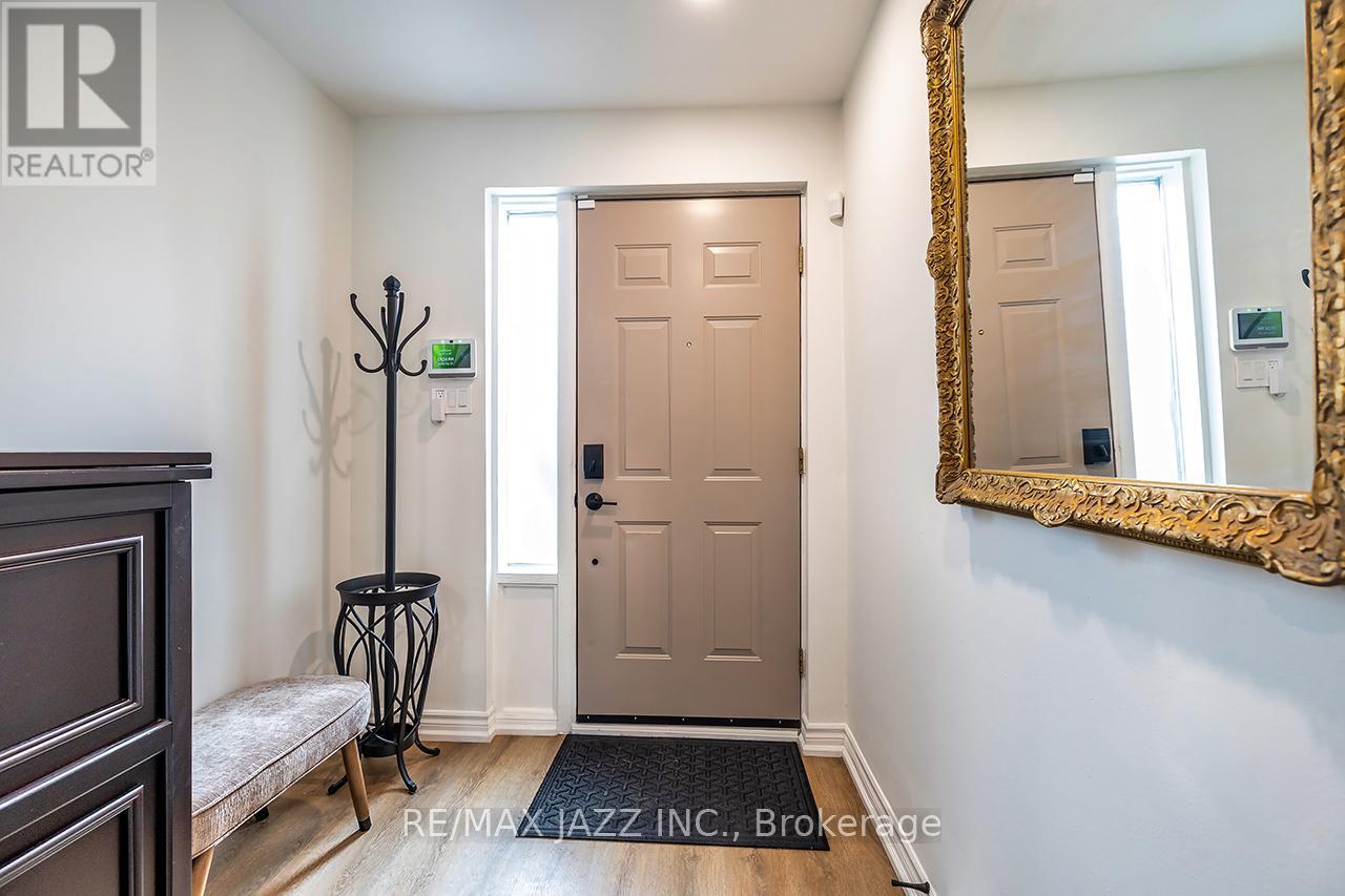 77 - 77 Park Lane Circle, Clarington, Ontario  L1C 3V9 - Photo 4 - E12922568