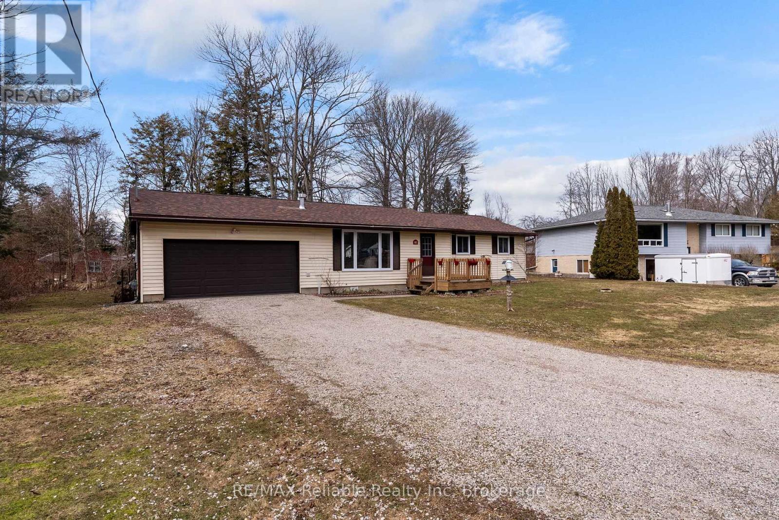 314 Tyendinaga Road, Huron-Kinloss, Ontario  N0G 2R0 - Photo 2 - X12922578