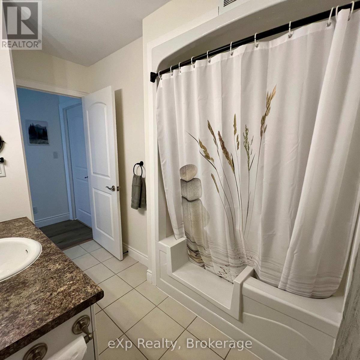 B/311 - 10 Kimberley Avenue, Bracebridge (Macaulay), Ontario  P1L 0A6 - Photo 14 - X12922594