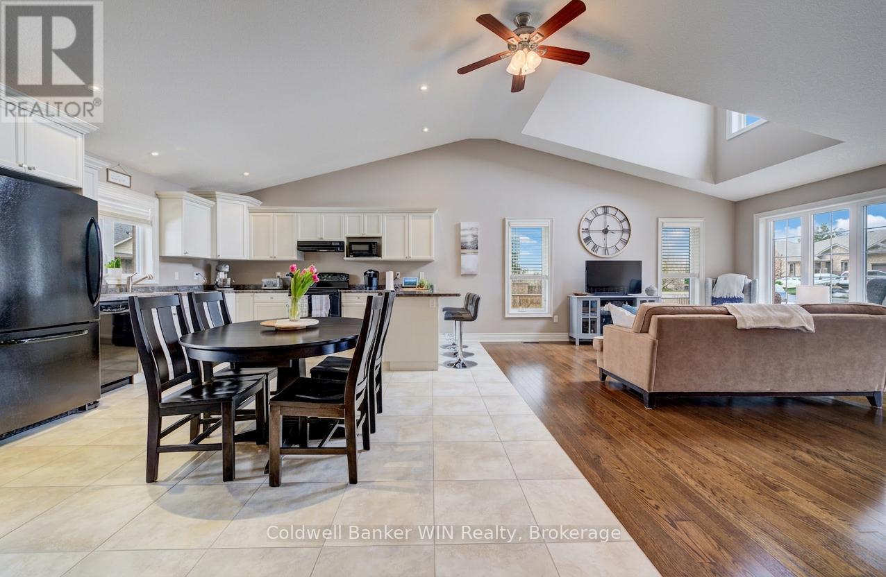 108 Ruby's Crescent, Wellington North (Mount Forest), Ontario  N0G 2L2 - Photo 14 - X12922674