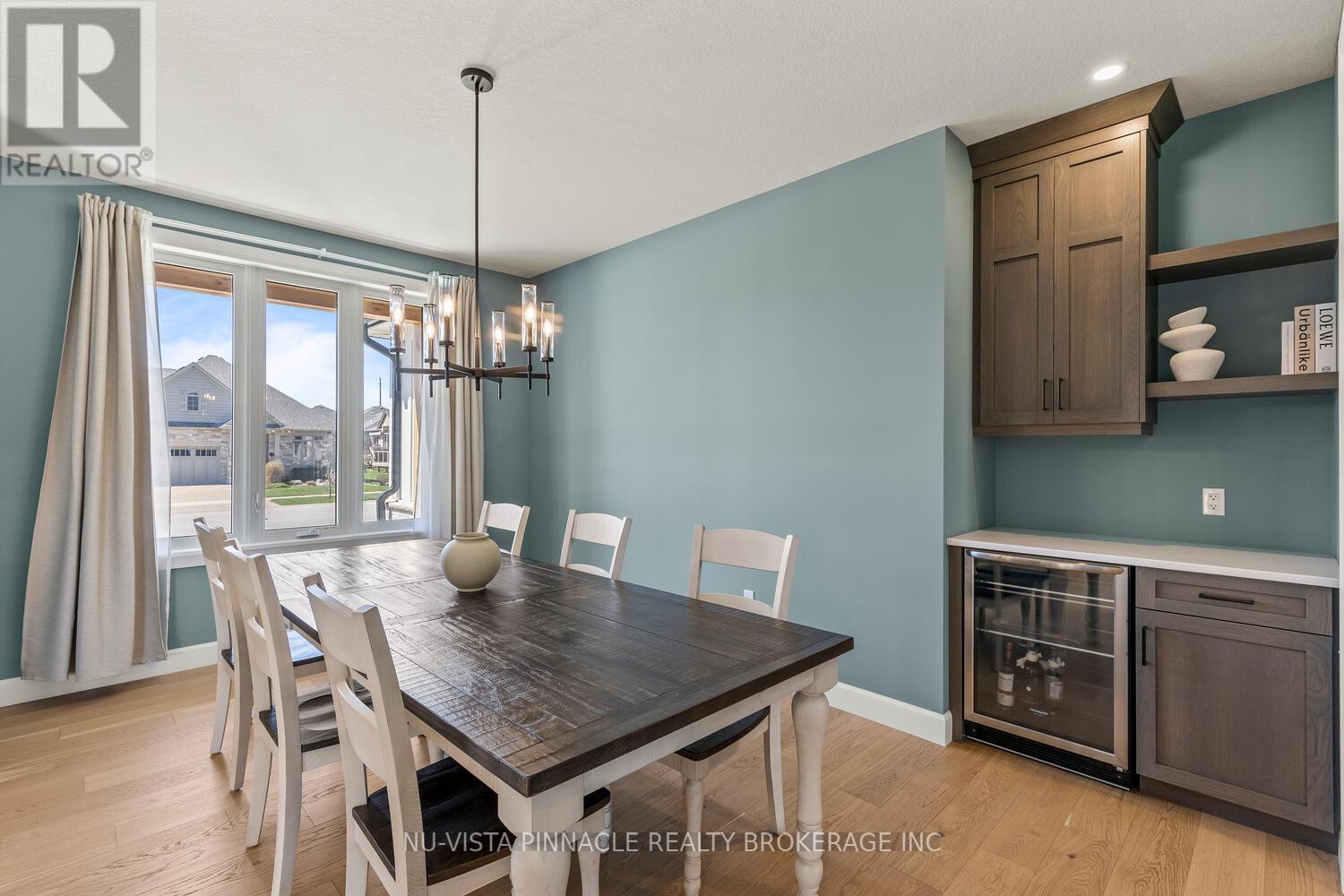 2138 Wallingford Avenue, London North, Ontario  N6G 0E6 - Photo 8 - X12922628